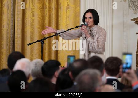 Washington, D.C. 20. März 2023. Musikerin Rana Mansour tritt am 20. März 2023 auf einem Empfang zum Feiern von Nowruz im Weißen Haus in Washington, DC, auf. Kredit: Chris Kleponis/CNP/dpa/Alamy Live News Stockfoto