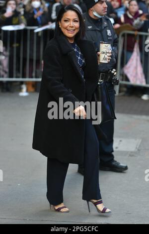 Stephanie Ramos verlässt das Good Morning America Studio am 20. März 2023 in New York City. Stockfoto