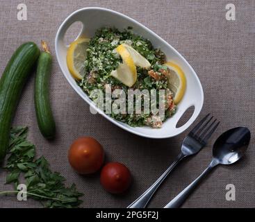 Tabbouleh Salatschüssel Stockfoto