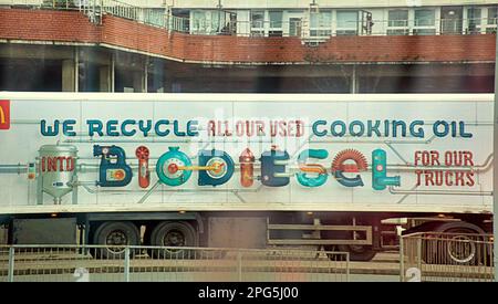 Werbung auf Anhänger von McDonalds LKW-Kochöl-Recycling zu Biodiesel Stockfoto