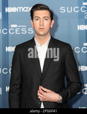 New York, USA. 20. März 2023. Nicholas Braun nimmt am 20. März 2023 am Jazz im Lincoln Center in New York an der Premiere von HBO „Succession Season 4“ Teil. Dies ist die letzte Saison der äußerst erfolgreichen Serie. (Foto: Lev Radin/Sipa USA) Guthaben: SIPA USA/Alamy Live News Stockfoto