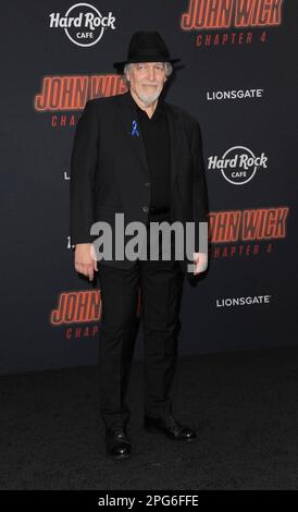 Los Angeles, Kalifornien. 20. März 2023. Clancy Brown bei Ankunft für JOHN WICK: CHAPTER 4 Premiere, TCL Chinese Theatre, Los Angeles, CA, 20. März 2023. Kredit: Elizabeth Goodenough/Everett Collection/Alamy Live News Stockfoto