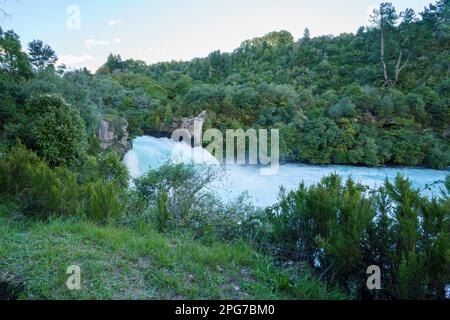 Waikato River, Huka Falls, in der Nähe von Taupo, Neuseeland Stockfoto