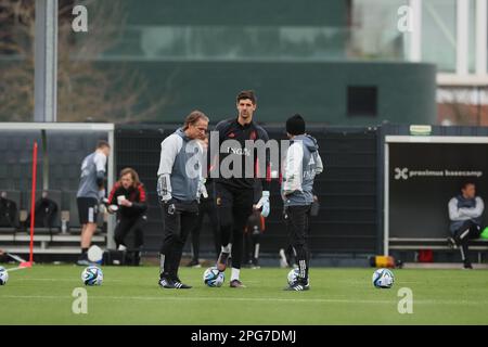 Tubize, Belgien. 21. März 2023. Der belgische Torwart Thibaut Courtois wurde während eines Trainings der belgischen Fußballnationalmannschaft Red Devils im RBFA-Hauptsitz des Königlichen belgischen Fußballverbandes in Tubize abgebildet. Die Red Devils bereiten sich auf die bevorstehenden Spiele gegen Schweden und Deutschland vor. Kredit: Bruno Fahy/Belga Photo/Alamy Live News Stockfoto