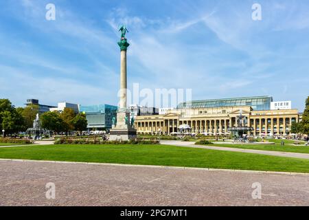 Stuttgart - 30. August 2022: Schlossplatz Travel City In Stuttgart. Stockfoto