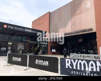 Das Ryman Auditorium ist ein weltberühmter Veranstaltungsort für Musik in Nashville, TN, erbaut im Jahr 1892 und das ehemalige Zuhause der Grand Ole Opry. Stockfoto