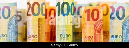 Stuttgart, Deutschland - 25. Februar 2023: Euro Banknotes Save Money Finances Background Pay Panorama Banknotes In Stuttgart, Deutschland. Stockfoto