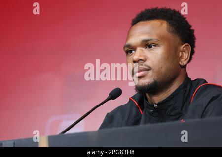 Tubize, Belgien. 21. März 2023. Die belgische Lois Openda wurde am Dienstag, den 21. März 2023, während eines Trainings der belgischen Fußballnationalmannschaft Red Devils in der Hauptniederlassung der Royal Belgischen Fußballvereinigung RBFA in Tubize fotografiert. Die Red Devils bereiten sich auf die bevorstehenden Spiele gegen Schweden und Deutschland vor. Kredit: Bruno Fahy/Belga Photo/Alamy Live News Stockfoto