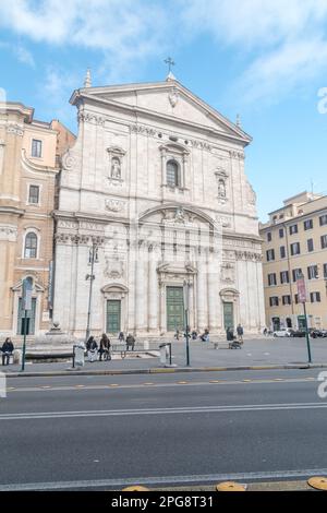 Rom, Italien - 7. Dezember 2022: Parrocchia Santa Maria in Vallicella, Kirche der Heiligen Maria im Little Valley. Stockfoto