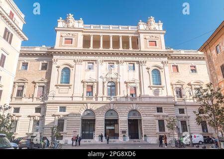 Rom, Italien - 7. Dezember 2022: Päpstliche Gregorianische Universität (Italienisch: Pontificia Universita Gregoriana). Stockfoto