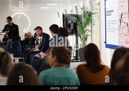 St. Denis. 21. März 2023. Tony Estanguet, Präsident von Paris 2024, spricht am 21. März 2023 auf einer Pressekonferenz für das Programm der Freiwilligen für die Olympischen und Paralympischen Spiele 2024 in Paris in Saint-Denis, Frankreich. Kredit: Gao Jing/Xinhua/Alamy Live News Stockfoto