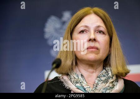 Natalia Pinchuk, Ehefrau des verurteilten Ales Bialiatski, wird während der Pressekonferenz in Warschau gesehen. Im Rahmen der Woche der Solidarität mit dem versklavten Nobelpreisträger Ales Bialiatski - einer belarussischen pro-demokratischen Aktivistin - nahm seine Frau Natalia Pinchuk an einer Pressekonferenz Teil, um Informationen über die Lage der politischen Gefangenen in Belarus auszutauschen, Einschließlich ihres Mannes, dem Friedensnobelpreis 2022. Die Pressekonferenz fand im Außenministerium in Warschau statt. (Foto: Attila Husejnow / SOPA Images / Sipa USA) Stockfoto