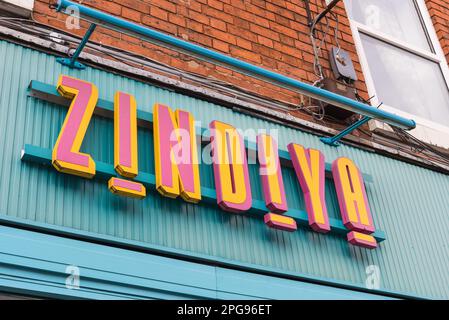 Das indische Restaurant Zindiya serviert Grillgerichte und Street Food-Gerichte in Moseley, Birmingham Stockfoto