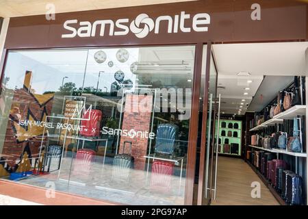 Mexiko-Stadt, Polanco Antara, gehobenes Open-Air-Einkaufszentrum, Samsonite Gepäck, außen, Gebäude, Vordereingang, innen Stockfoto