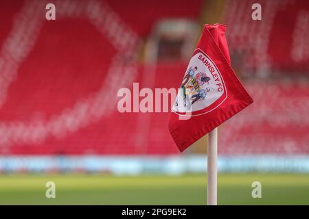 Eine Eckflagge in Oakwell während des Spiels Barnsley vs Sheffield der Sky Bet League 1 am Mittwoch in Oakwell, Barnsley, Großbritannien, 21. März 2023 (Foto: Mark Cosgrove/News Images) Stockfoto