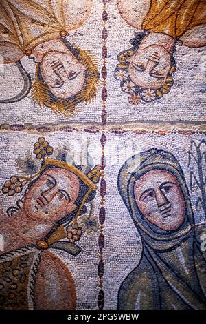 Baco-Mosaik aus dem IV. Jahrhundert im Inneren des Madrider regionalen Archäologischen Museums in Alcala de Henares, Provinz Madrid, Spanien. Bacchus Mosaic: Es wirkt Stockfoto