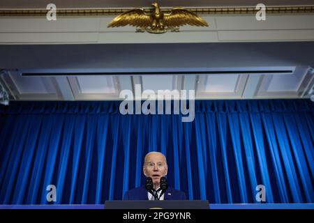 Washington, Vereinigte Staaten. 21. März 2023. US-Präsident Joe Biden spricht am 21. März 2023 auf dem White House Conservation in Action Summit im Innenministerium in Washington, DC. Kredit: Oliver Contreras/Pool via CNP/dpa/Alamy Live News Stockfoto