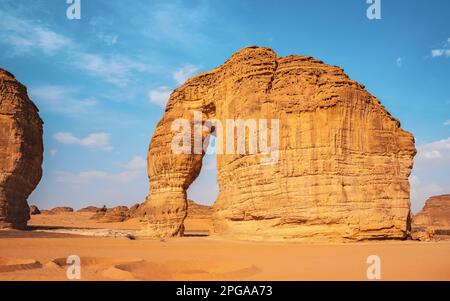 Jabal AlFil - Elefantenfelsen in Al Ula Wüstenlandschaft, Saudi-Arabien Stockfoto