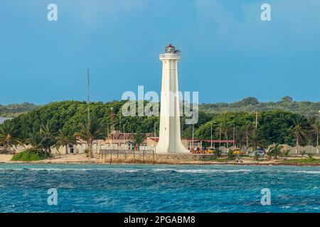 Mahahual Lighthouse im Mahahual Village und Costa Maya Kreuzfahrthafen auf der Yucatan-Halbinsel, Mexiko. Stockfoto