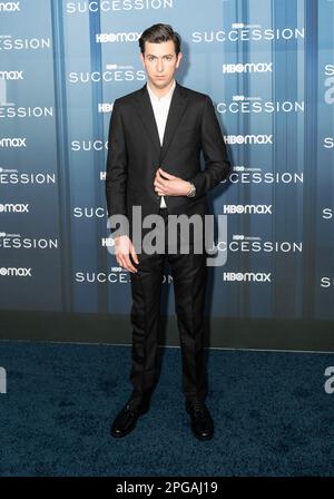 New York, Usa. 20. März 2023. Nicholas Braun nimmt an der Premiere der HBO-Nachfolge-Saison 4 im Jazz im Lincoln Center Teil. Dies ist die letzte Saison der äußerst erfolgreichen Serie. (Foto: Lev Radin/Pacific Press) Kredit: Pacific Press Media Production Corp./Alamy Live News Stockfoto