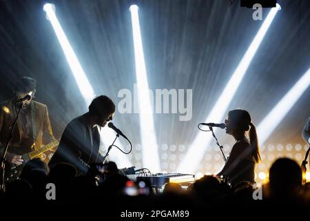 BARCELONA - 11. MÄRZ: Rufus T. Firefly (spanische psychedelische Rockband) tritt am 11. März 2023 in Barcelona auf der Bühne des Apolo Clubs auf. Stockfoto