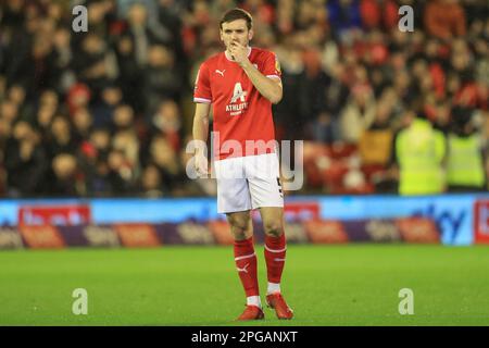 Liam Kitching #5 von Barnsley während des Sky Bet League 1-Spiels Barnsley vs Sheffield Wednesday in Oakwell, Barnsley, Großbritannien, 21. März 2023 (Foto: Alfie Cosgrove/News Images) Stockfoto