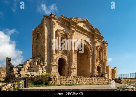 Hadriansbogen, römische Stadt Gerasa, Jerash, Jordanien Stockfoto