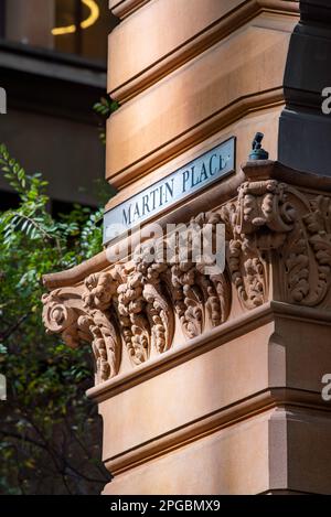 Detaillierte Steinschnitzereien an der Ecke Martin Place und Pitt Street des Sydney GPO (General Post Office) in New South Wales, Australien Stockfoto