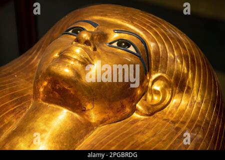 Golden Coffin Cover von Thuya im Ägyptischen Museum, Kairo, Ägypten Stockfoto