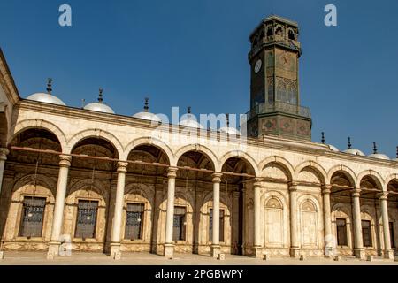 Uhrenturm in der Moschee von Mohamed Ali, Kairo, Ägypten Stockfoto