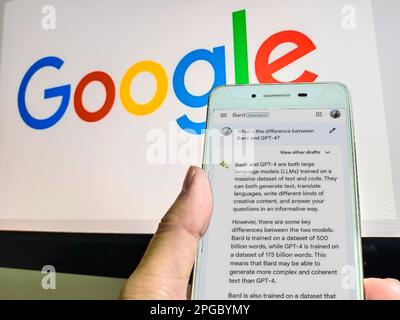 SUQIAN, CHINA - 22. MÄRZ 2023 - Google Bard, Suqian, Provinz Jiangsu, China, 22. März, 2023. Das US-Technologieunternehmen Google hat eine Testversion gestartet Stockfoto