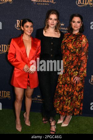 West Hollywood, Kalifornien, USA 21. März 2023 (L-R) Schauspielerin Sara Garcia, Schauspielerin Tiera Skovbye und Schauspielerin Chyler Leigh nehmen am 21. März 2023 in West Hollywood, Kalifornien, USA, an der Premiere von Hallmarks „Ride“ Teil. Foto: Barry King/Alamy Live News Stockfoto