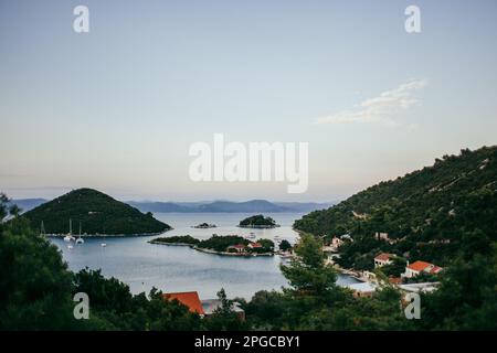 Blick auf die Insel Mljet im Süden Kroatiens. Stockfoto