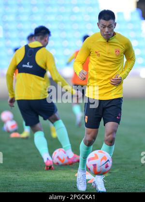 Auckland, Neuseeland. 22. März 2023. Tan Long vom chinesischen Fußballteam nimmt am 22. März 2023 an einem Training in Auckland, Neuseeland, Teil. Kredit: Guo Lei/Xinhua/Alamy Live News Stockfoto