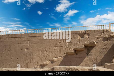 Antiker ägyptischer Tempel von Hathor (Tempel von Dendra), Qena, Ägypten Stockfoto