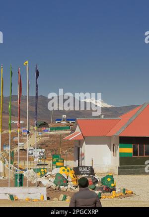 Tawang, Arunachal Pradesh, Indien - 9. Dezember 2019: Grenze zwischen indien und china am Bum la Pass, verbindet arunachal pradesh mit tibet Stockfoto