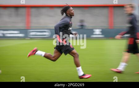 Tubize, Belgien. 22. März 2023. Der belgische Romeo Lavia wurde am Mittwoch, den 22. März 2023, während eines Trainings der belgischen Fußballnationalmannschaft Red Devils im RBFA-Hauptsitz der Royal Belgischen Fußballvereinigung in Tubize fotografiert. Die Red Devils bereiten sich auf die bevorstehenden Spiele gegen Schweden und Deutschland vor. BELGA PHOTO VIRGINIE LEFOUR Kredit: Belga News Agency/Alamy Live News Stockfoto