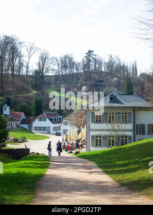 Fürstenlager-Park in Bensheim. Der ehemalige Adel-Vergnügungspark ist heute öffentlich und wird von den Einheimischen geschätzt. Stockfoto