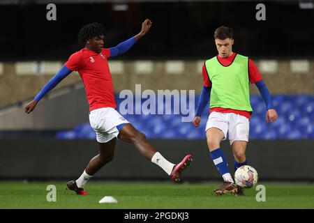 Osman Foyo und Finn Steele von Ipswich Town - Ipswich Town / West Ham United, FA Youth Cup Sixth Round, Portman Road, Ipswich, Großbritannien - 22. Februar 2023 Stockfoto