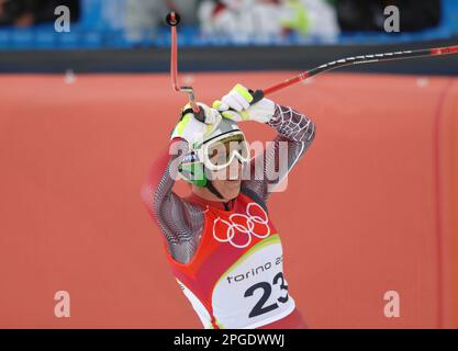 San Sicario, Italien. 15. Februar 2006. ARCHIVFOTO: Michaela DORFMEISTER wird am 25. März 2023 50 Jahre alt, Michaela DORFMEISTER, AUT, Alpinski, Frauen sind abwärts. Olympische Winterspiele Turin 2006 vom 10,02.-26.02.2006. 15.02.2006. © SVEN SIMON, Princess-Luise-Str.41#45479 Mülheim/Ruhr#Tel.0208/9413250#Fax 0208/9413260#Konto 1428150 Commerzbank Essen BLZ 36040039#www.SvenSimon.net#e-mail:SvenSimon@t -online.de. Kredit: dpa/Alamy Live News Stockfoto