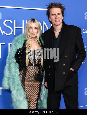 HOLLYWOOD, LOS ANGELES, KALIFORNIEN, USA - MÄRZ 21: Gela Nash-Taylor und ihr Ehemann John Taylor treffen beim Fashion Trust U.S. ein Awards 2023 in den Goya Studios am 21. März 2023 in Hollywood, Los Angeles, Kalifornien, USA. (Foto von Xavier Collin/Image Press Agency) Stockfoto