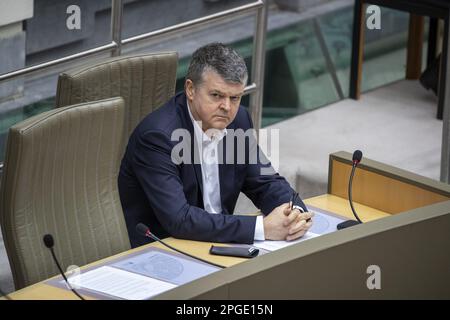 Brüssel, Belgien. 22. März 2023. Flämischer Minister für Innenpolitik und Zusammenleben, Bart Somers, auf einer Plenartagung des flämischen Parlaments am Mittwoch, den 22. März 2023 in Brüssel. BELGA FOTO NICOLAS MAETERLINCK Kredit: Belga News Agency/Alamy Live News Stockfoto