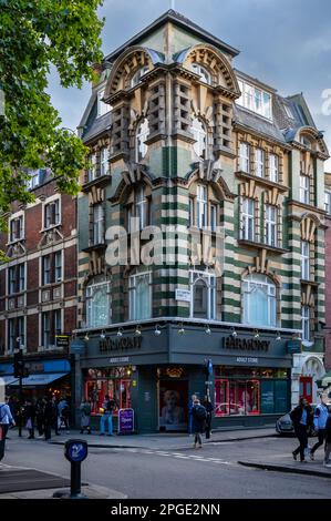 London, Großbritannien, September 2022, Blick auf Harmony, ein Geschäft für Erwachsene in Soho Stockfoto