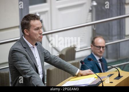 Brüssel, Belgien. 22. März 2023. Der flämische Minister für Beschäftigung, Wirtschaft, Sozialwirtschaft und Landwirtschaft, Jo Brouns, nahm am Mittwoch, den 22. März 2023, auf einer Plenartagung des flämischen Parlaments in Brüssel Teil. BELGA FOTO NICOLAS MAETERLINCK Kredit: Belga News Agency/Alamy Live News Stockfoto