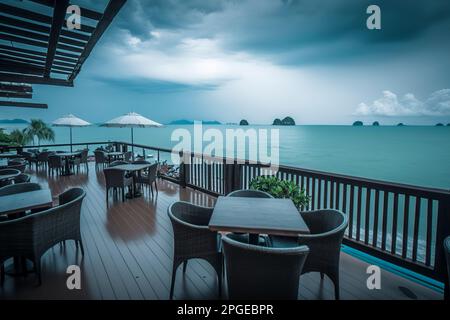 Ein Eindruck von Vietnam: Genießen Sie authentische vietnamesische Küche auf unserer Open-Air-Terrasse im Herzen von vietnam Stockfoto