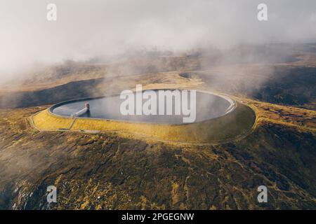 Turlough Hill, co Wicklow - Irlands einziges Pumpspeicherkraftwerk in den malerischen Wicklow Mountains. Umweltfreundliches Projekt Stockfoto