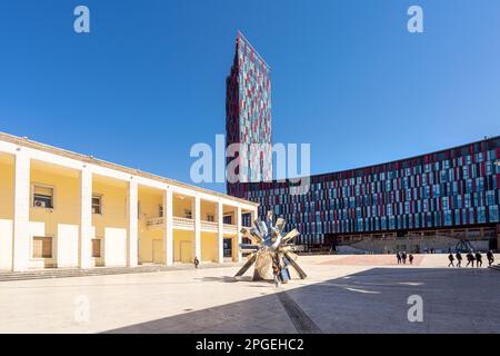 Tirana, Albanien. März 2023. Außenansicht des Archäologischen Nationalmuseums im Stadtzentrum Stockfoto