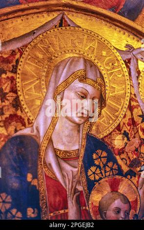 Kopf einer Madonna auf einem russischen religiösen Ikon Stockfoto