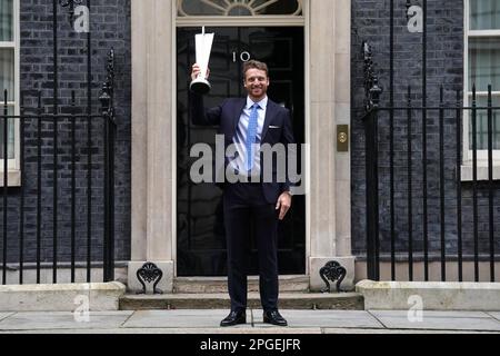 Captain Jos Buttler kommt in Downing Street, London, vor einem Empfang mit Teammitgliedern der England World Cup-Sieger Cricket-Mannschaft T20 und Premierminister Rishi Sunak an. Bilddatum: Mittwoch, 22. März 2023. Stockfoto