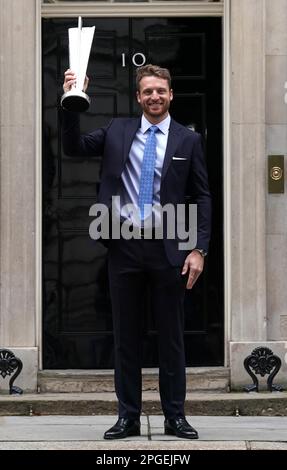 Captain Jos Buttler kommt in Downing Street, London, vor einem Empfang mit Teammitgliedern der England World Cup-Sieger Cricket-Mannschaft T20 und Premierminister Rishi Sunak an. Bilddatum: Mittwoch, 22. März 2023. Stockfoto